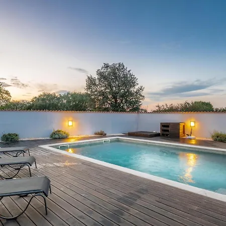 Holiday home In With Outdoor Swimming Pool Pula