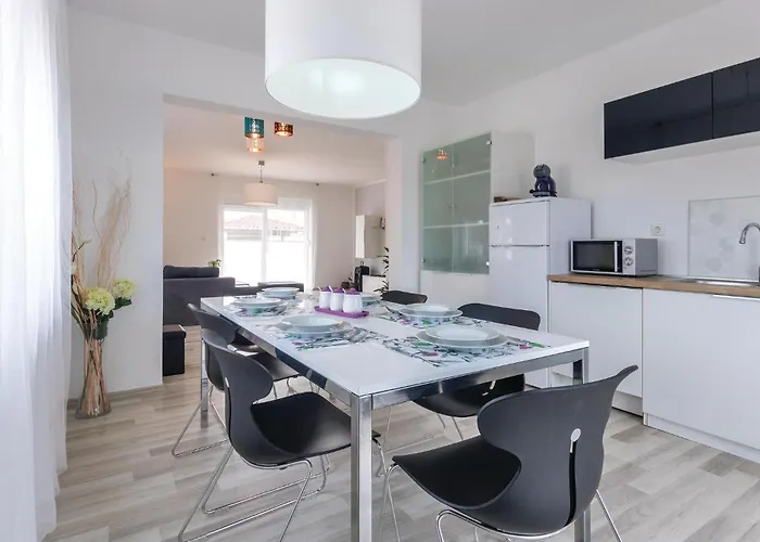 Stunning In Feriehus *